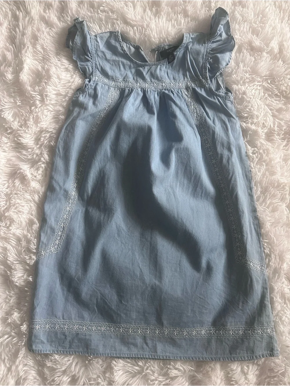 Used Gap Kids Light Blue Embroidered Chambray Girls' Dress size M